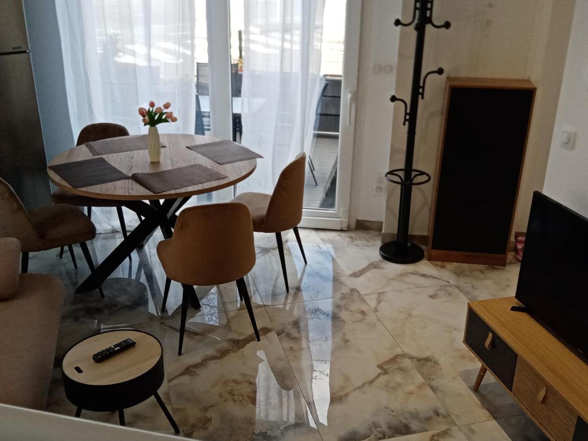Jolie Maison, Balneo Lumino Therapie Et Terrasse Colmar Exterior foto